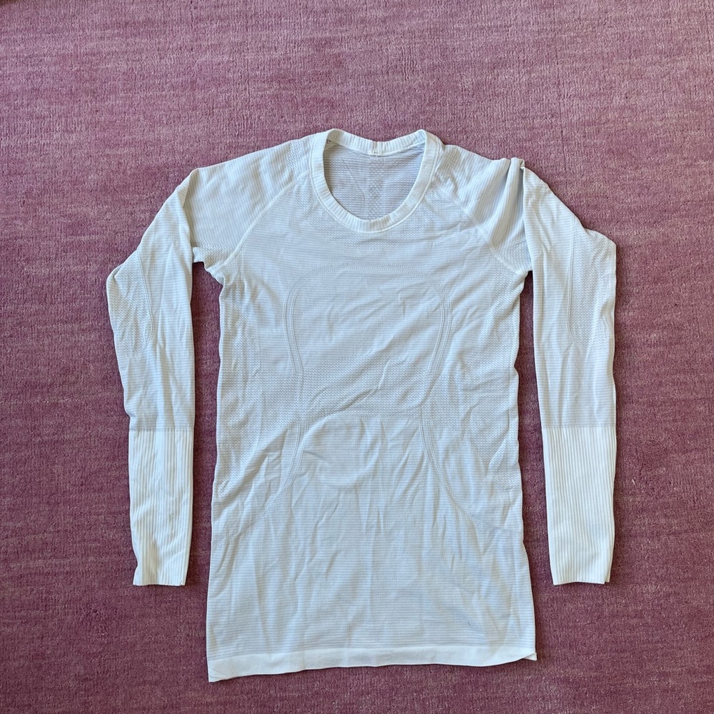 LuLuLemon Swiftly Tech Long Sleeve Shirt
